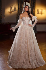 Elegant Champagne Sweetheart Sleeveless Sequined Lace Princess Ball Gown Wedding Dresses