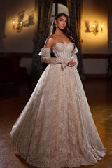 Elegant Champagne Sweetheart Sleeveless Sequined Lace Princess Ball Gown Wedding Dresses