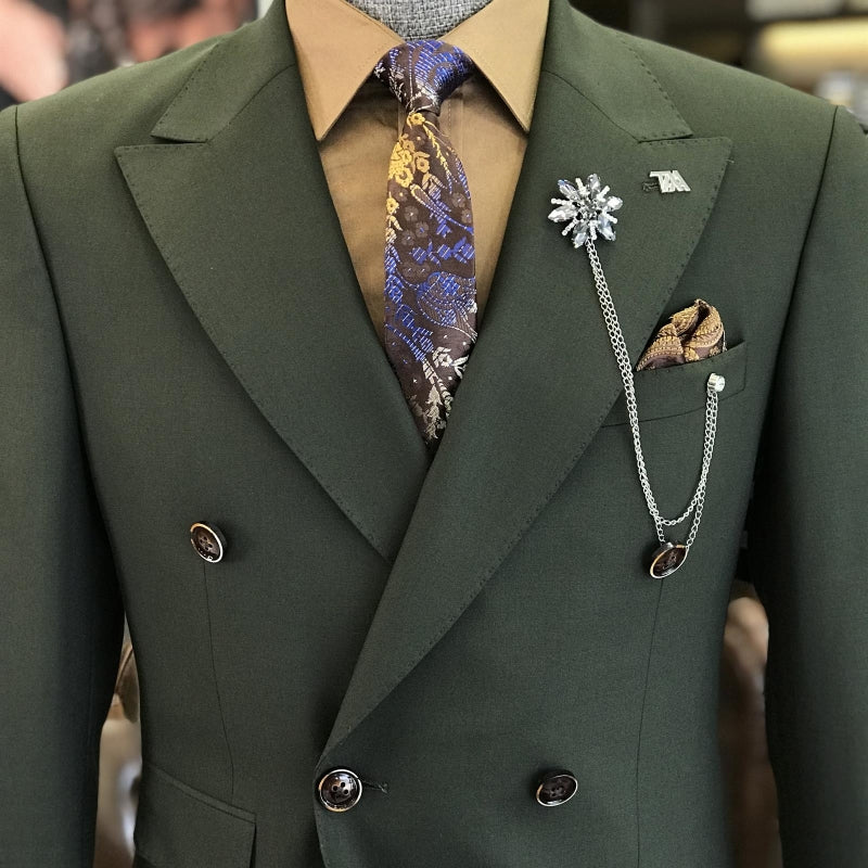 Elegant Dark Green Peaked Lapel Double-Breasted Prom Suit