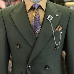 Elegant Dark Green Peaked Lapel Double-Breasted Prom Suit