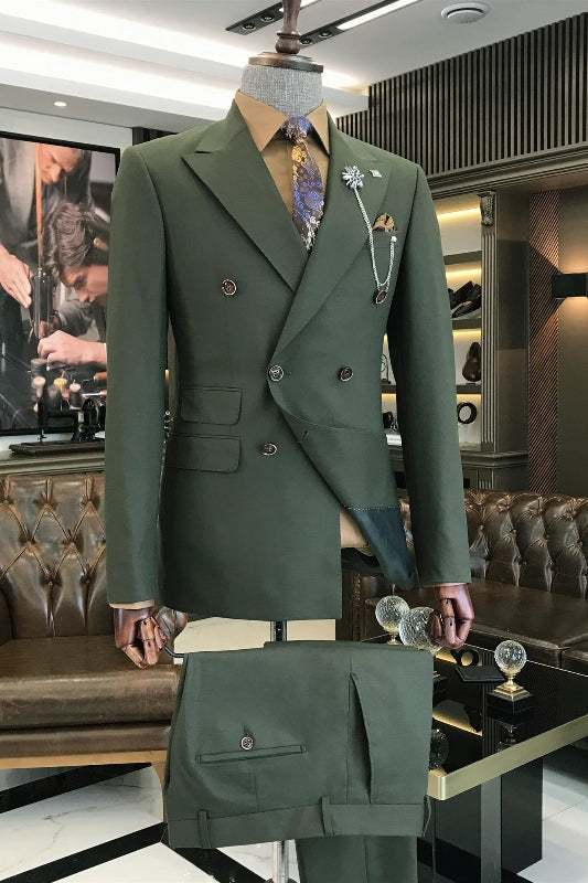 Elegant Dark Green Peaked Lapel Double-Breasted Prom Suit