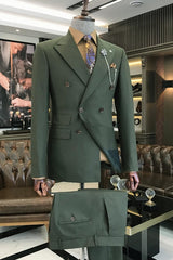 Elegant Dark Green Peaked Lapel Double-Breasted Prom Suit
