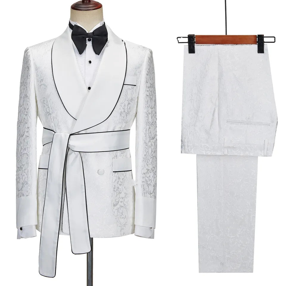 Elegant Ivory Shawl Collar Double Breasted Jacquard Groom's Suit