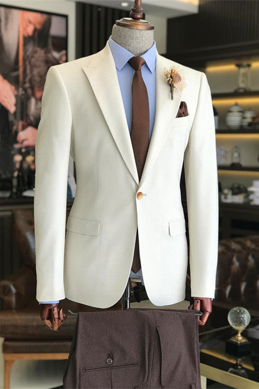 Elegant Ivory Two-Piece Peaked Lapel Prom Suit for Men