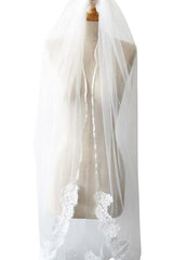 Elegant Lace Applique Edge Wedding Veils