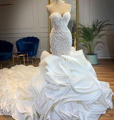 Elegant Long Sweetheart Lace Up Beads Mermaid Wedding Dresses with Ruffles