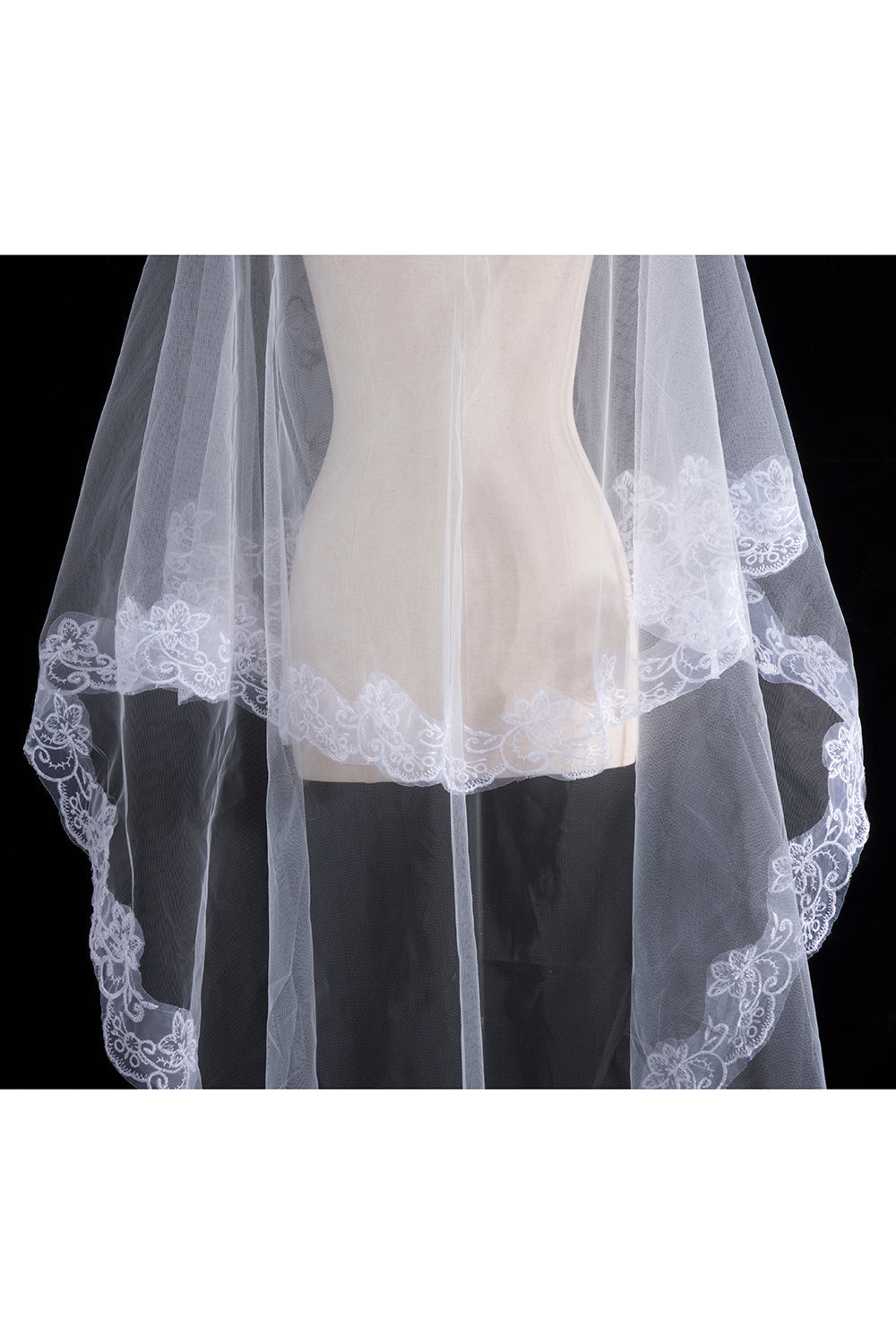 Elegant Two Tiered Veil for Bridal Women Wedding Veils With Lace
