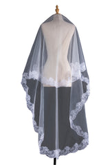 Elegant Two Tiered Veil for Bridal Women Wedding Veils With Lace
