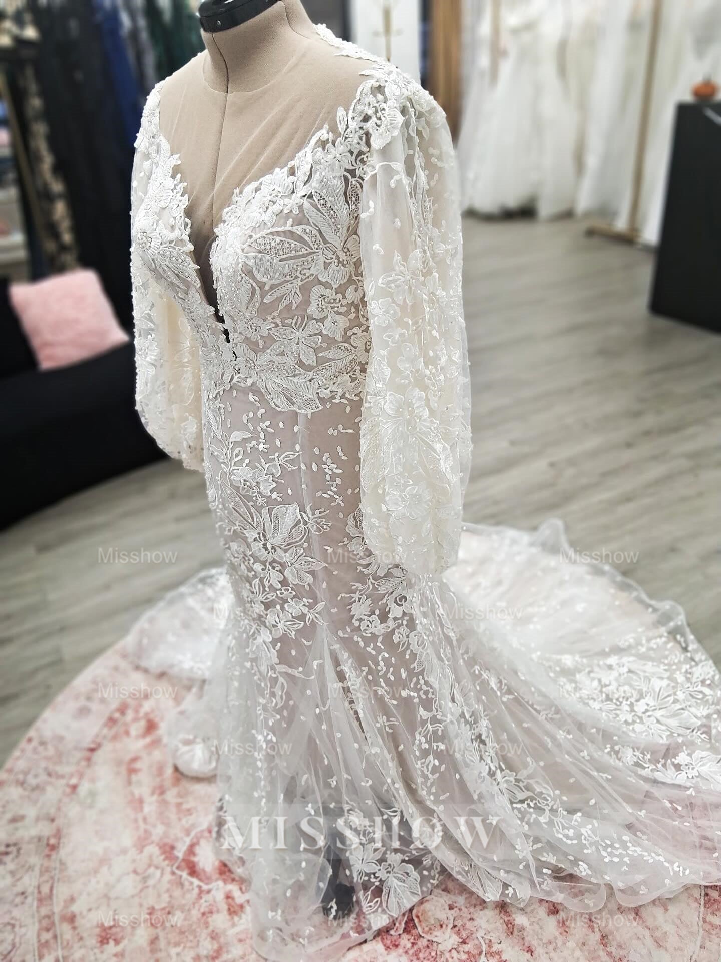 Elegant V-neck Long Sleeves Mermaid Lace Wedding Dress