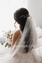 Elegant White A-Line V-Neck Spaghetti Strap Sleeveless Backless Lace Sweep Train Tulle Wedding Dresses With Appliques