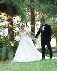 Elegant White Ball Gown Strapless Off-The-Shoulder Sleeveless Beaded Sweep Train Satin Wedding Dress