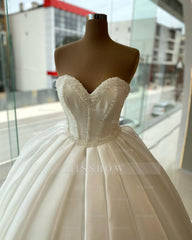 Elegant White Ball Gown Sweetheart Sleeveless Ruffles Beaded Long Satin Wedding Dress With Bow