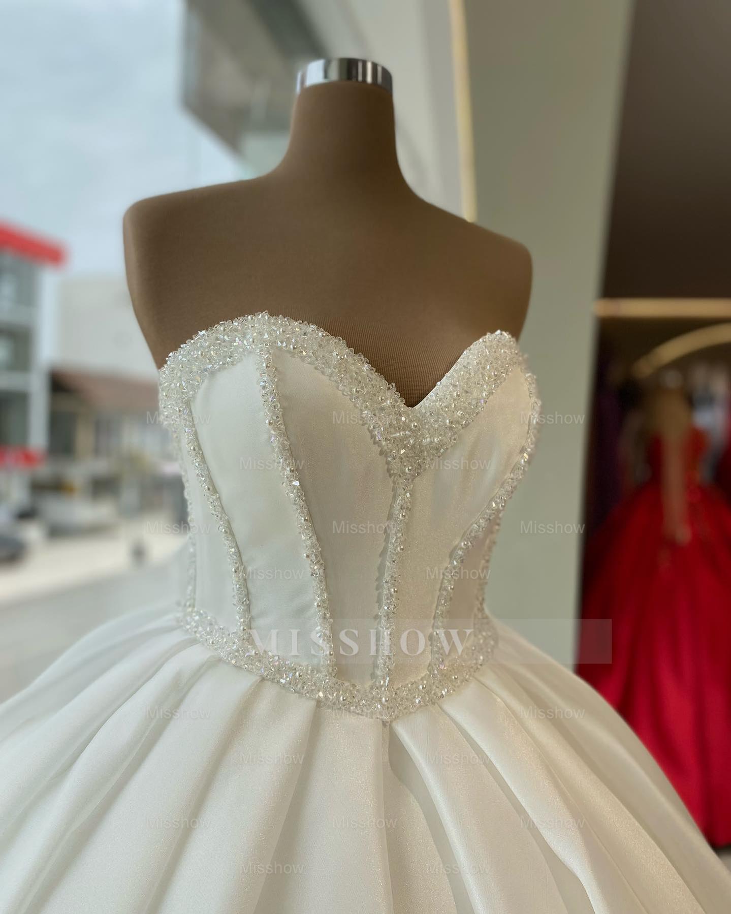 Elegant White Ball Gown Sweetheart Sleeveless Ruffles Beaded Long Satin Wedding Dress With Bow