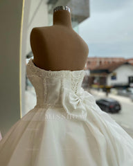 Elegant White Ball Gown Sweetheart Sleeveless Ruffles Beaded Long Satin Wedding Dress With Bow