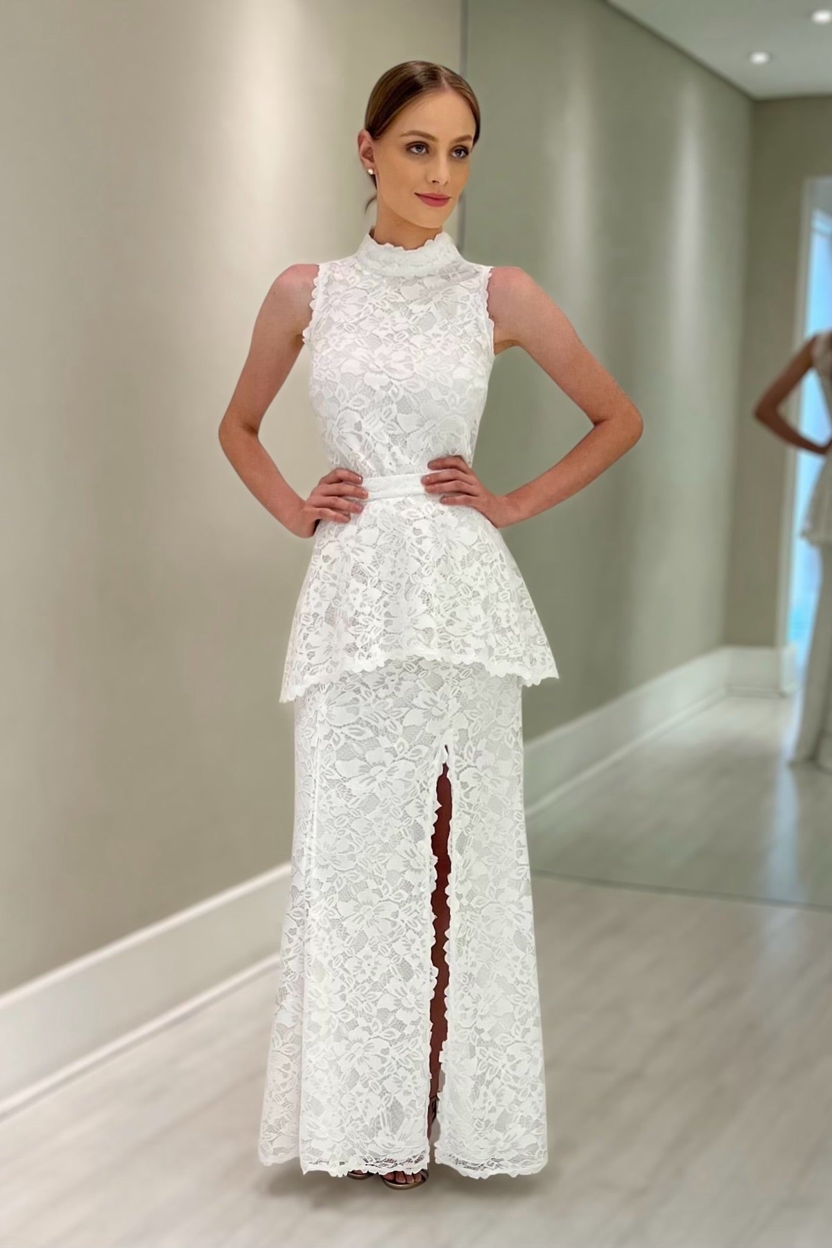 Elegant White Lace High-Neck Suit Sleeveless Floor-Length Mother of the Bride Dress With Slit