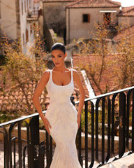 Elegant White Mermaid Spaghetti Straps Sleeveless Lace Beaded Satin Chapel Train Wedding Dress With Appliques