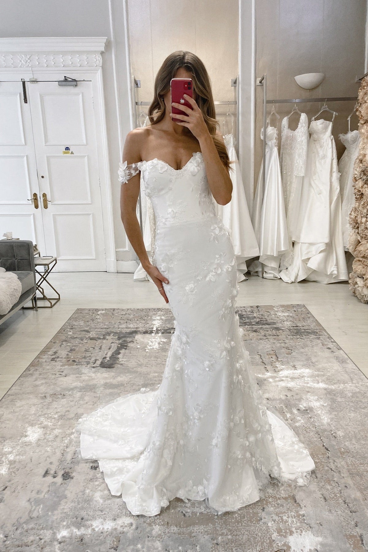 Elegant White Mermaid Sweetheart Strapless Off-The-Shoulder Sleeveless Long Wedding Dress With Appliques