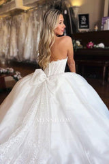 Elegant White Strapless A-Line Sleeveless Floor-Length Ball Gown Wedding Dresses With Lace bowknot