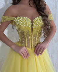 Enchanting Yellow Ball Gown Strapless Off-The-Shoulder Sleeveless Beaded Sequined Tulle Formal Dress With Pearls
