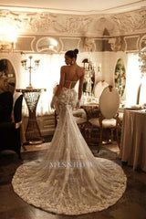 Exquisite Long Ivory Mermaid V-neck Strapless Tulle Lace Wedding Dress