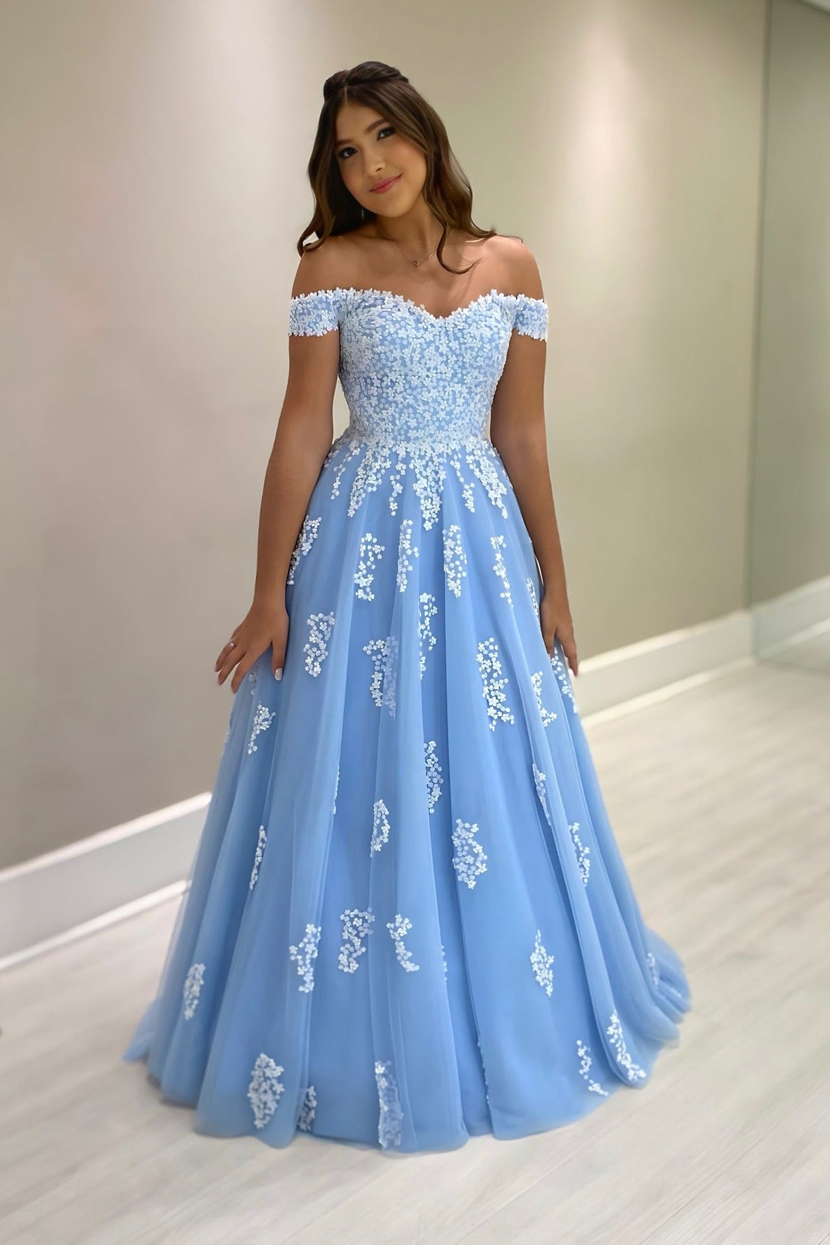 Fabulous Blue A-Line Sweetheart Off-The-Shoulder Lace Sleeveless Tulle Floor-Length Mother of the Bride Dress