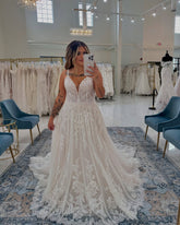Fabulous White A-Line Spaghetti Straps V-Neck Sleeveless Lace Chapel Train Lace Wedding Dress With Appliques