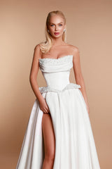 Fabulous White A-Line Strapless Sleeveless Beaded Long Split Front Satin Wedding Dresses With Pearls