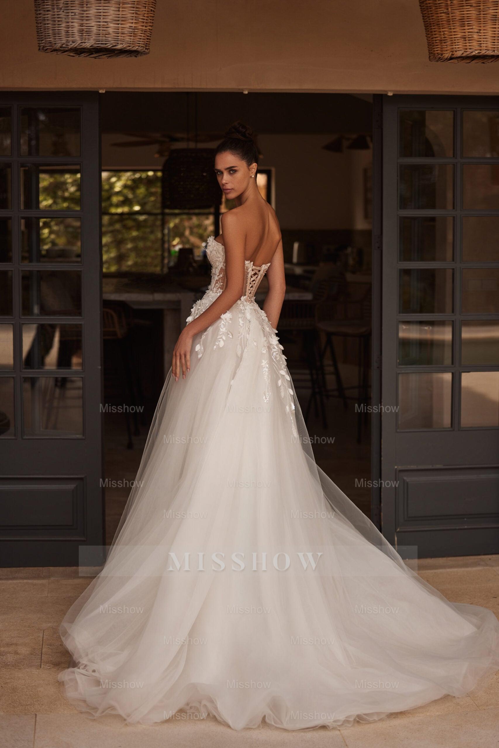 Fabulous White A-line Sweetheart Sequined Lace Sleeveless Tulle Long Wedding Dresses With Slit
