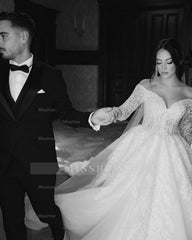 Fabulous White Ball Gown Strapless Off-The-Shoulder Long Sleeves Beaded Lace Long Tulle Wedding Dress