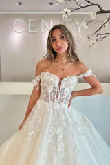 Fabulous White Sweetheart Off-The-Shoulder Ball Gown Tulle Wedding Dresses With Appliques And Handmake Flowers