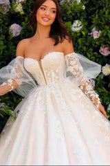 Fabulous White Sweetheart Sleeveless Lace Ball Gown Long Tulle Wedding Dresses With Appliques
