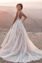 Fabulous White V-Neck Spaghetti Strap A-Line Sleeveless Backless Tulle Long Lace Wedding Dresses With Appliques