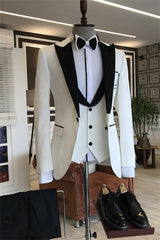 Fashion White Peaked Lapel Three-Piece Prom Suit