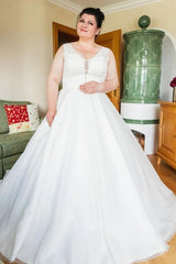 Fashionable Ivory V-Neck Sleeveless A-Line Wedding Dress with Appliques and Chapel Train