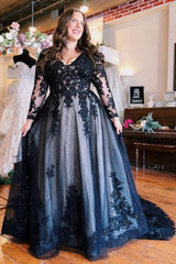 Floor-Length A-Line Split Front Long Sleeves V-Neck Prom Evening Dresses with Appliques