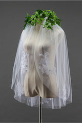 Floral Cute Tulle Cut Edge 1.5*1.5M Wedding Veils with Appliques Sequined