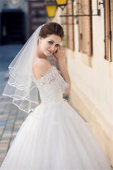 Floral Cute Tulle Lace Pencil Edge 0.8*0.9M Wedding Veils with Comb