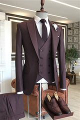 Glamorous Maroon Peaked Lapel Three-Piece Prom Ensemble for Men