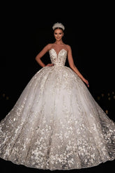 Glamorous White Sweetheart Sleeveless Beaded Ball Gown Lace Tulle Wedding Dresses With Appliques