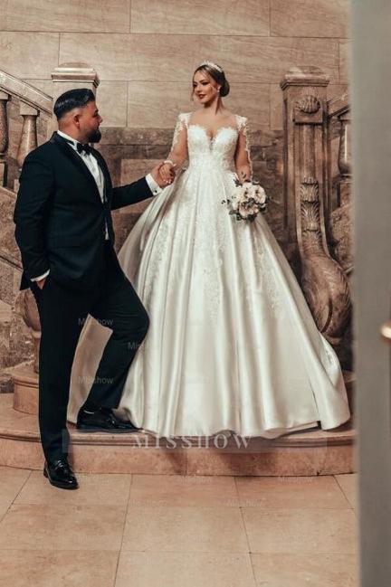 Gorgeous Princess A-line Satin Lace Wedding Dresses With Long Sleeves