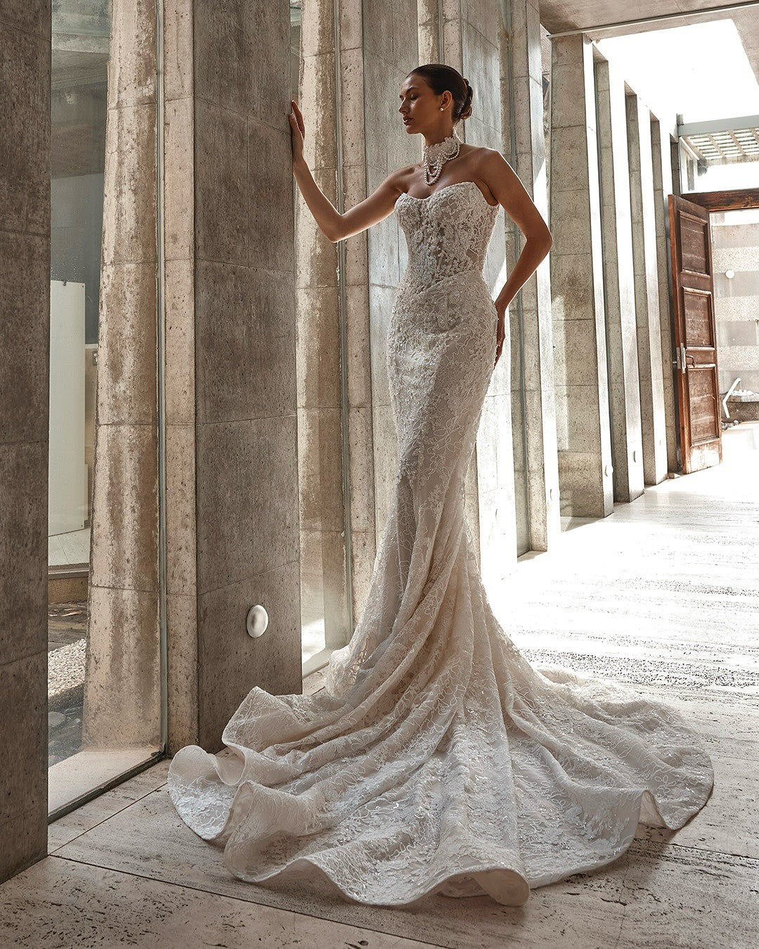 Ivory Beaded Lace Mermaid Wedding Dress Sweetheart Sleeveless Open Back Cathedral Train Bridal Gown