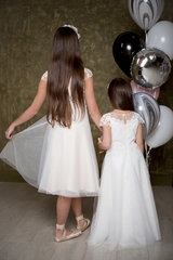 Ivory Lace Applique Flower Girl Dress Illusion Neckline Cap Sleeve A-Line Tulle Flower Girl Dress