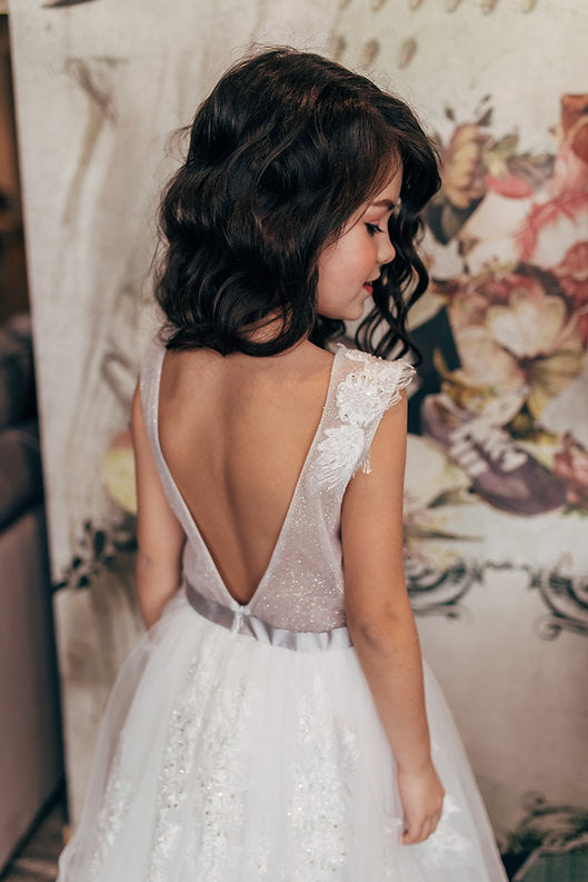 Ivory Lace Applique Flower Girl Dress Scoop Neck Sleeveless Sash V-Back Glitter Tulle A-Line Flower Girl Dress