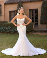 Ivory Lace Applique Mermaid Wedding Dress Spaghetti Straps Sleeveless Open Back Chapel Train Bridal Gown
