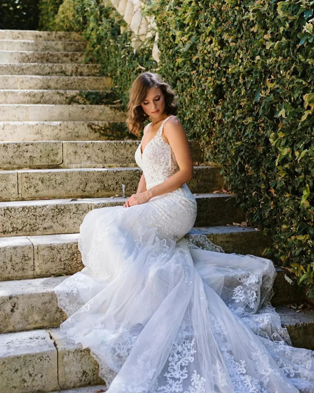 Ivory Lace Applique Mermaid Wedding Dress V-Neck Sleeveless Open Back Sweep Train Bridal Gown