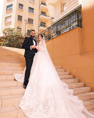 Ivory Lace Beaded Ball Gown Wedding Dress Sweetheart Sleeveless Tulle Cathedral Train Bridal Gown