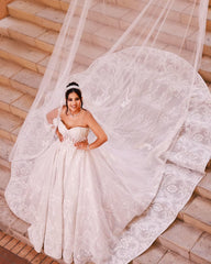 Ivory Lace Beaded Ball Gown Wedding Dress Sweetheart Sleeveless Tulle Cathedral Train Bridal Gown