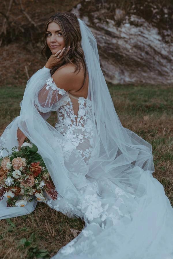 Ivory Mermaid Wedding Dress Sweetheart Deep V 3D Floral Lace Applique with Detachable Sheer Tulle Puff Long Sleeves Bow Tie Romantic Bridal Gown