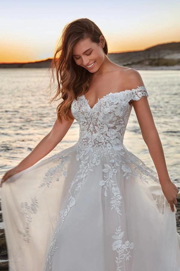 Ivory Off Shoulder Wedding Dress Ball Gown Illusion Lace Boned Corset 3D Floral Applique Tulle Skirt Cathedral Train Bridal Gown