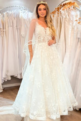 Ivory Tulle A-Line Wedding Dress Spaghetti Straps Scoop Neck Illusion 3D Floral Lace Applique Open Back Bridal Gown with Sweep Train